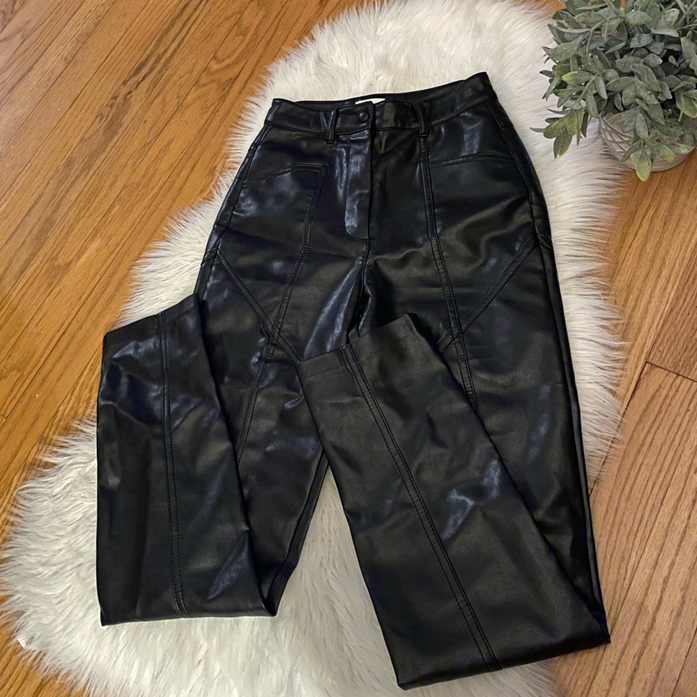 Aritzia Women’s Vegan Black Leather Pants Wilfred Size 00